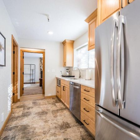 Powder Hound 1 Bedroom Brighton Chalet ภายนอก รูปภาพ