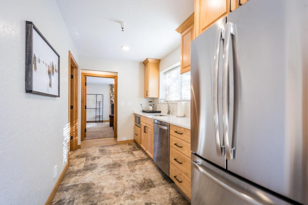 Powder Hound 1 Bedroom Brighton Chalet ภายนอก รูปภาพ